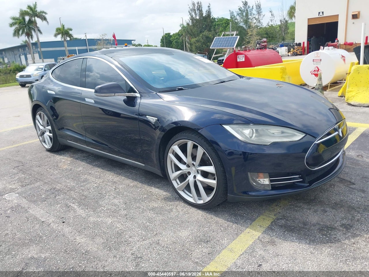 5YJSA1DP9DF****** · 2013 TESLA MODEL S PERFORMANCE