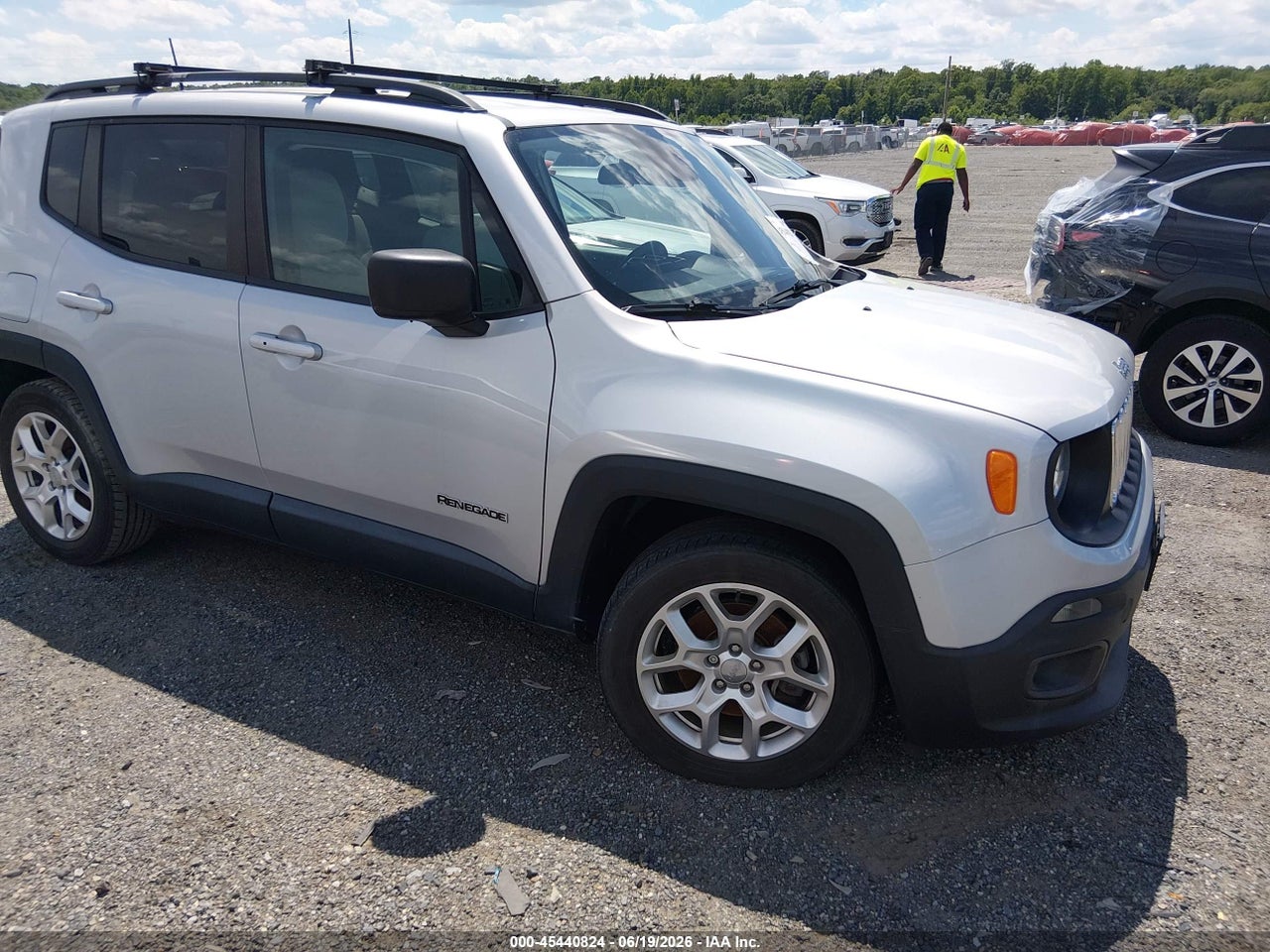 ZACCJABB7JP****** · 2018 JEEP RENEGADE LATITUDE FWD