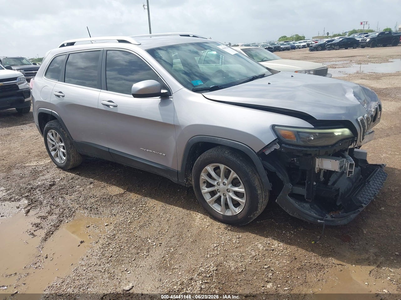 1C4PJLCB8KD****** · 2019 JEEP CHEROKEE LATITUDE FWD