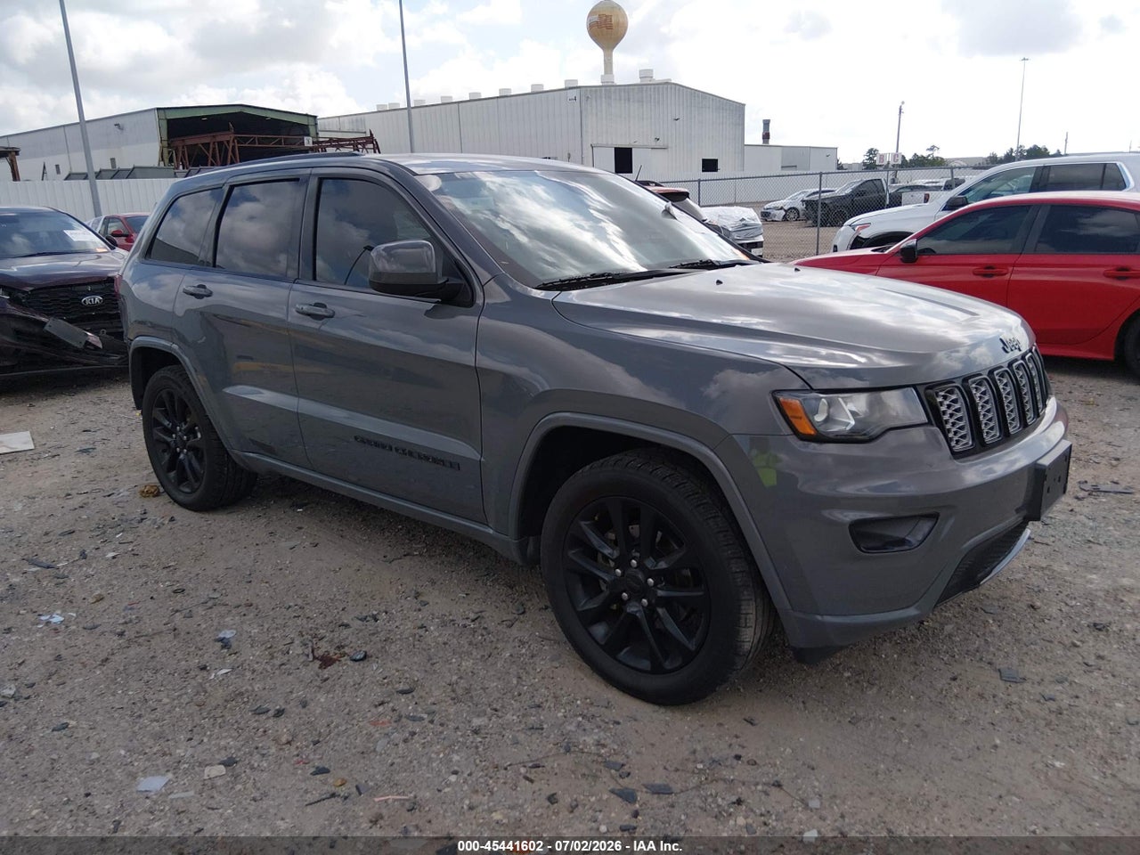 1C4RJEAG3KC****** · 2019 JEEP GRAND CHEROKEE ALTITUDE 4X2