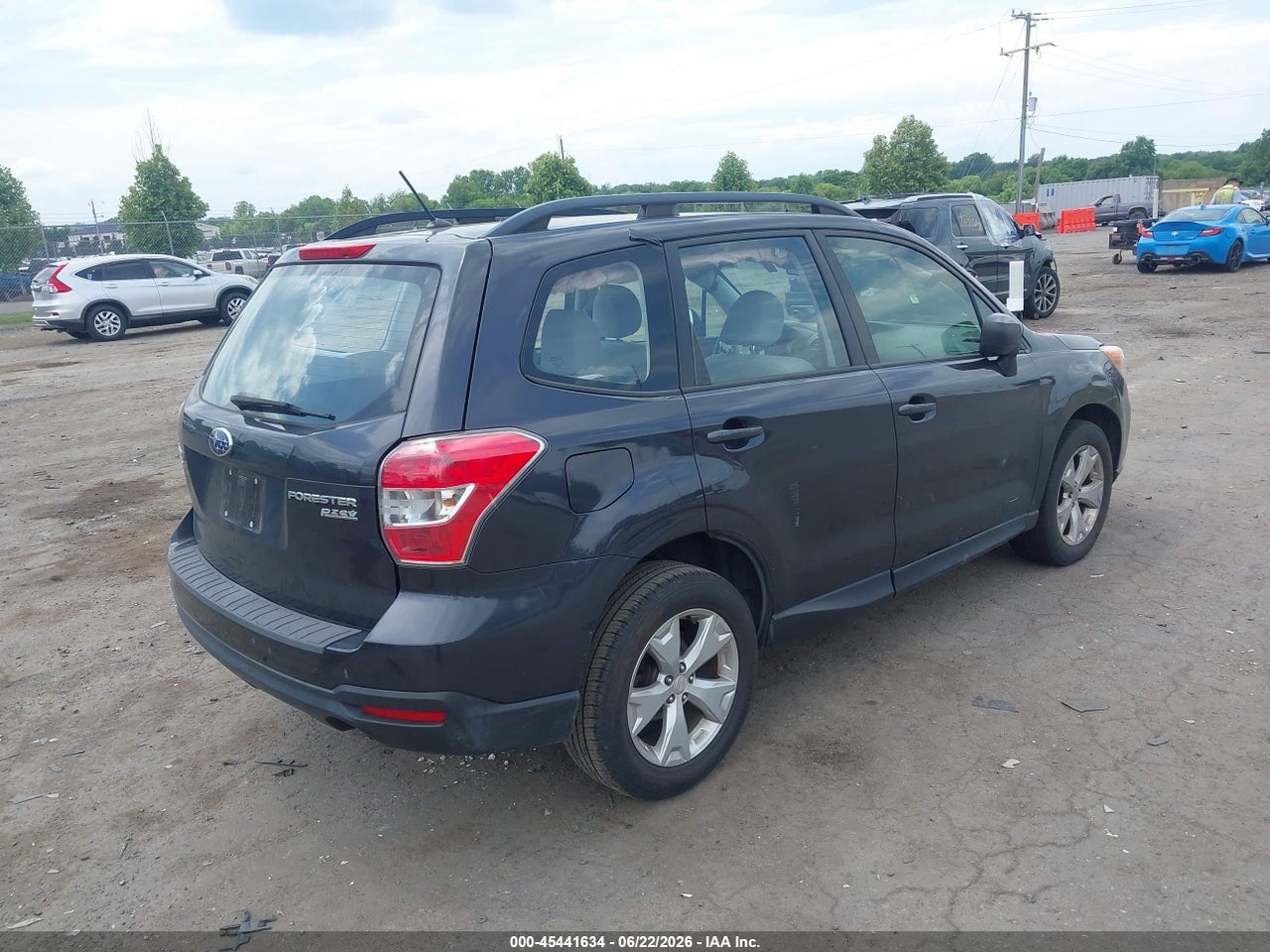 2015 SUBARU FORESTER 2.5I · 4/11