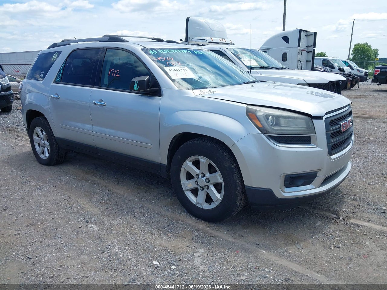 1GKKVPKD7DJ****** · 2013 GMC ACADIA SLE-2