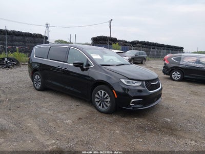 2C4RC1S71SR****** · 2025 CHRYSLER PACIFICA HYBRID SELECT