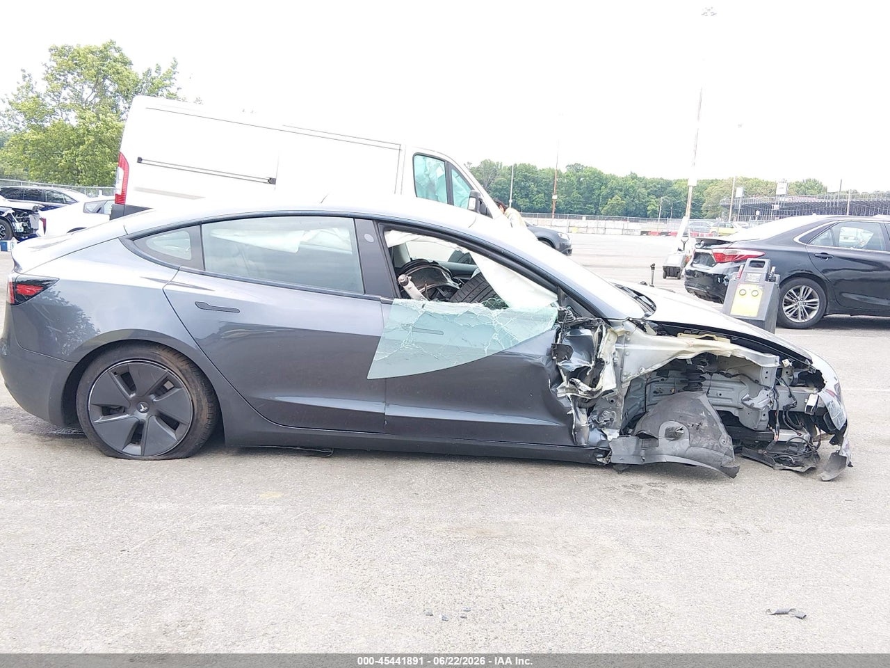 2023 TESLA MODEL 3 REAR-WHEEL DRIVE · 6/9