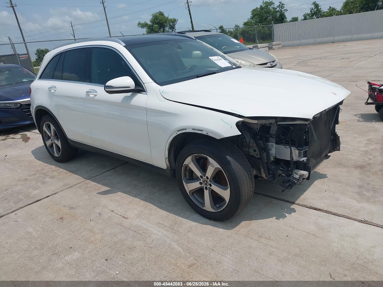 WDC0G4JB9KF****** · 2019 MERCEDES-BENZ GLC 300