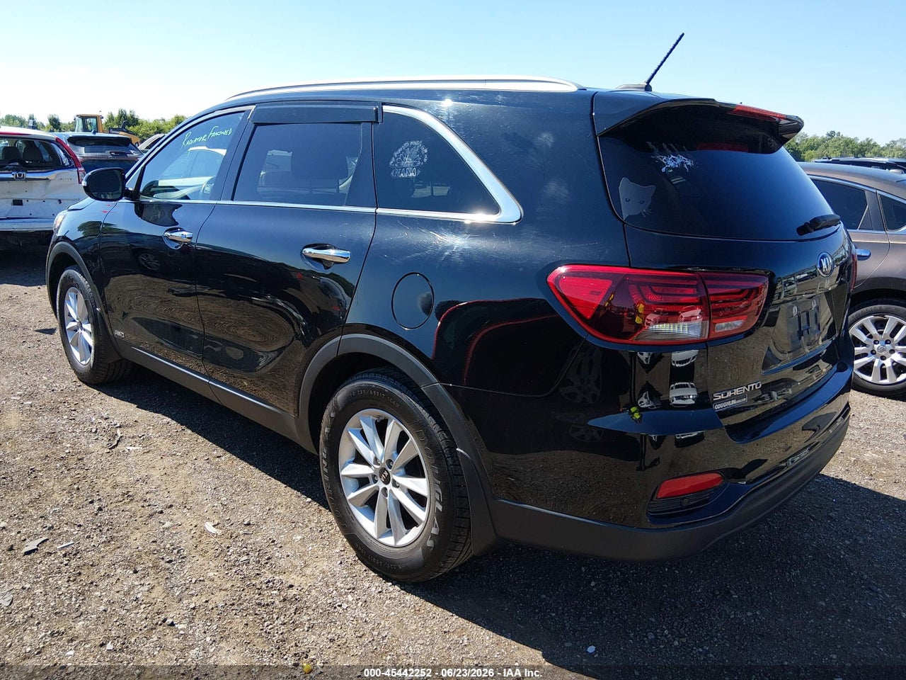 2020 KIA SORENTO 2.4L LX · 3/11