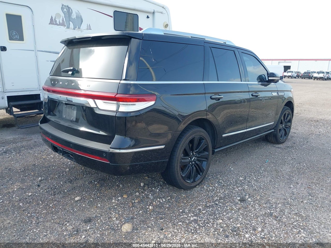 2023 LINCOLN NAVIGATOR RESERVE · 4/11