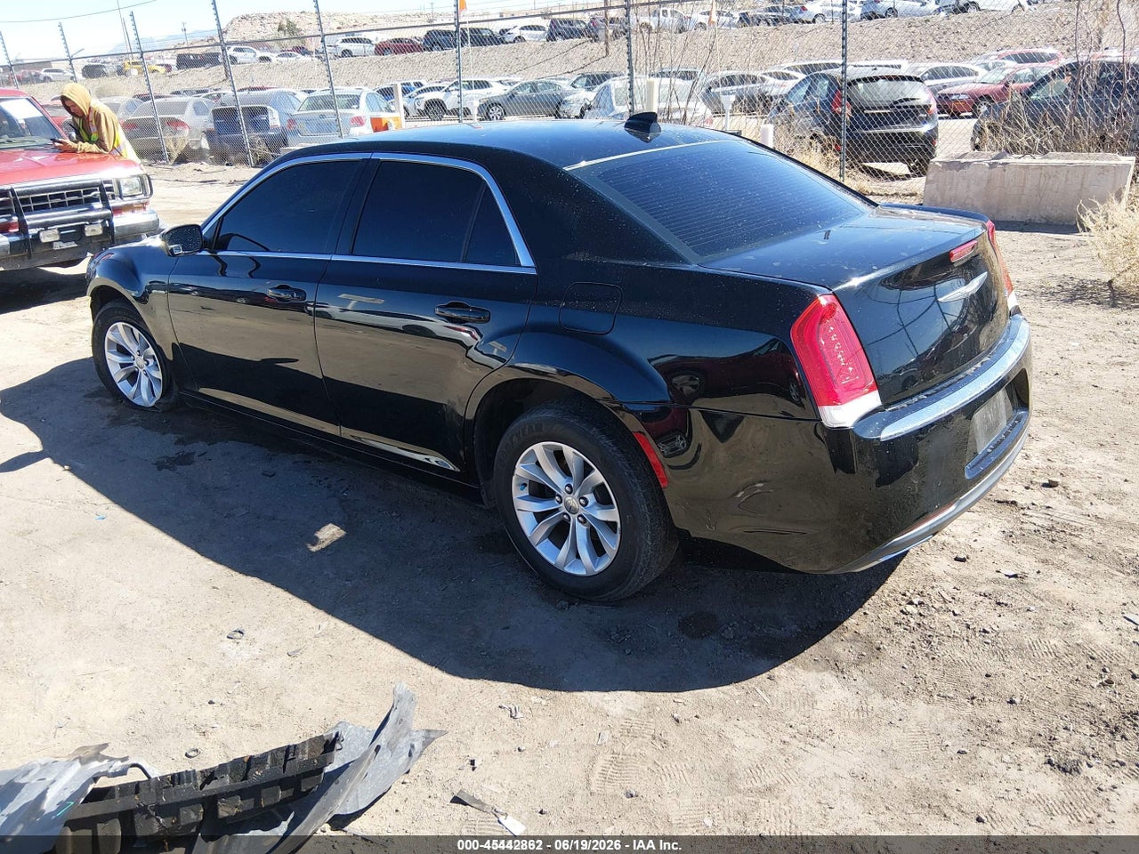 2015 CHRYSLER 300 LIMITED · 3/10