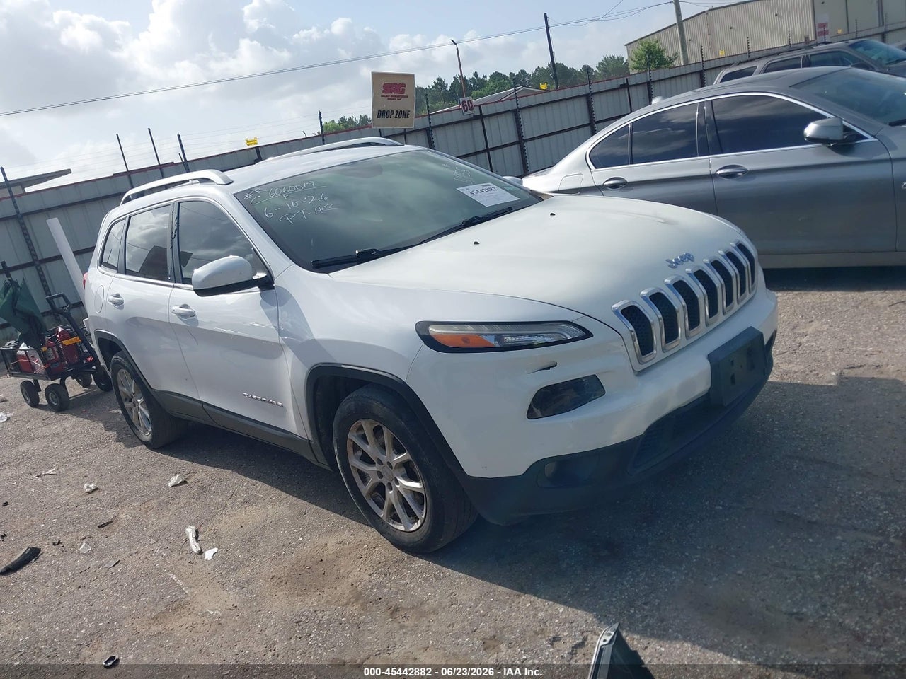 1C4PJLLBXJD****** · 2018 JEEP CHEROKEE LATITUDE PLUS FWD
