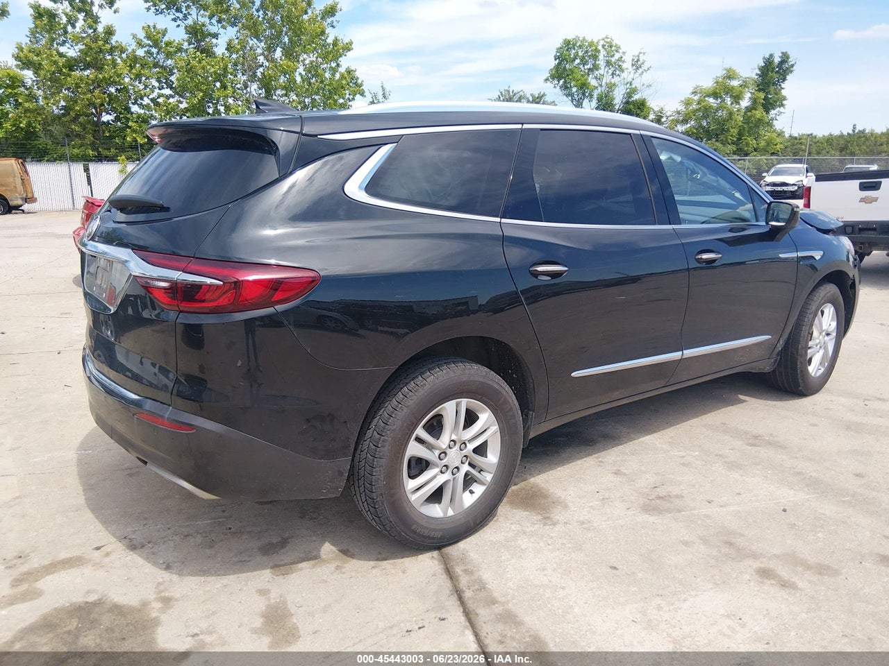 2021 BUICK ENCLAVE FWD ESSENCE · 4/11
