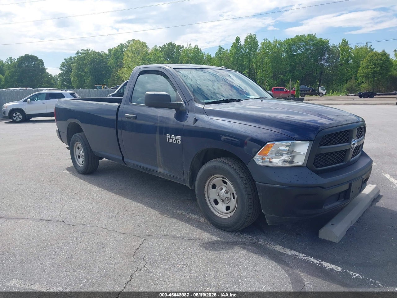 3C6JR6DG2HG****** · 2017 RAM 1500 TRADESMAN  4X2 8' BOX