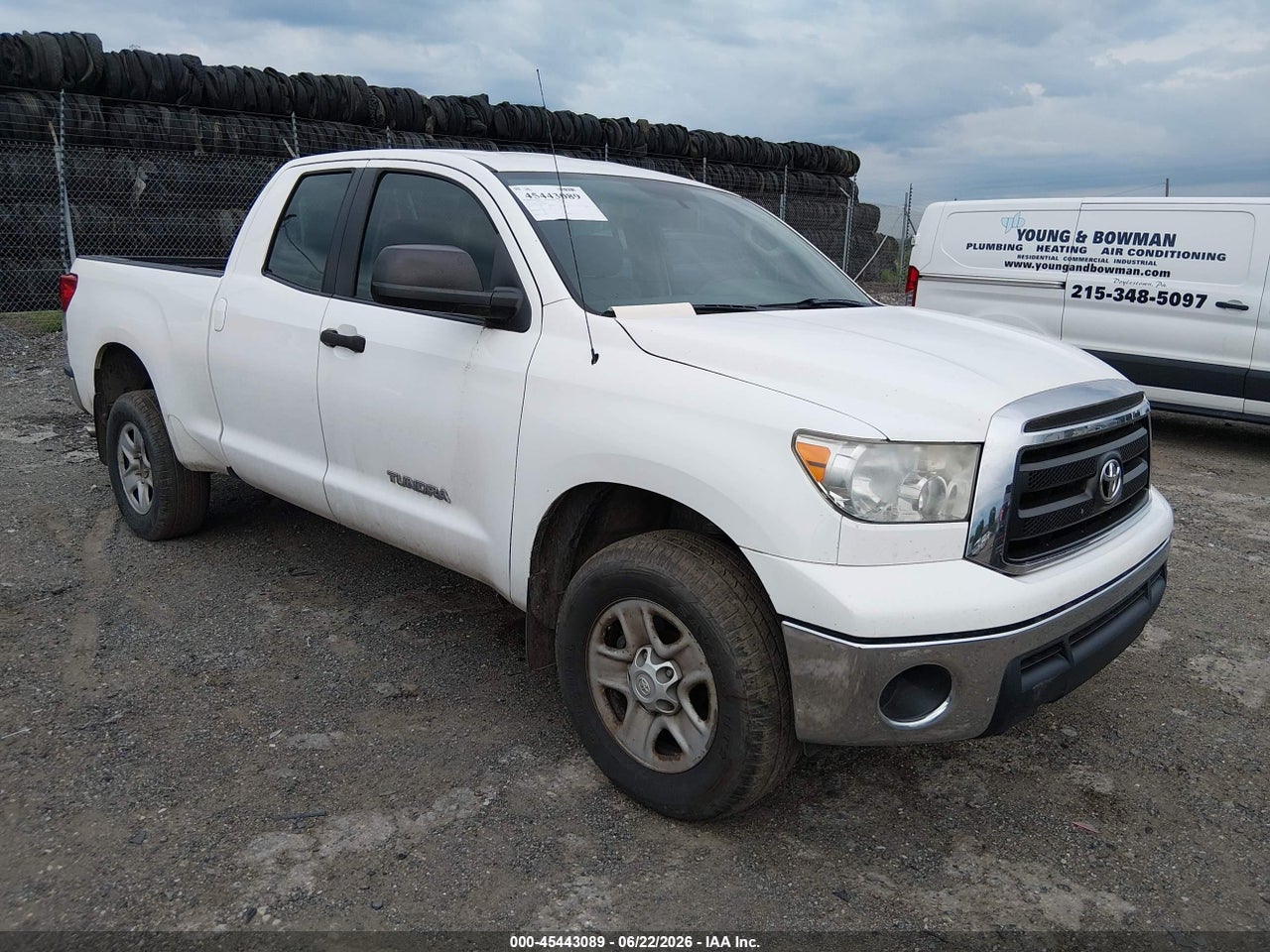 5TFUM5F11DX****** · 2013 TOYOTA TUNDRA GRADE 4.6L V8
