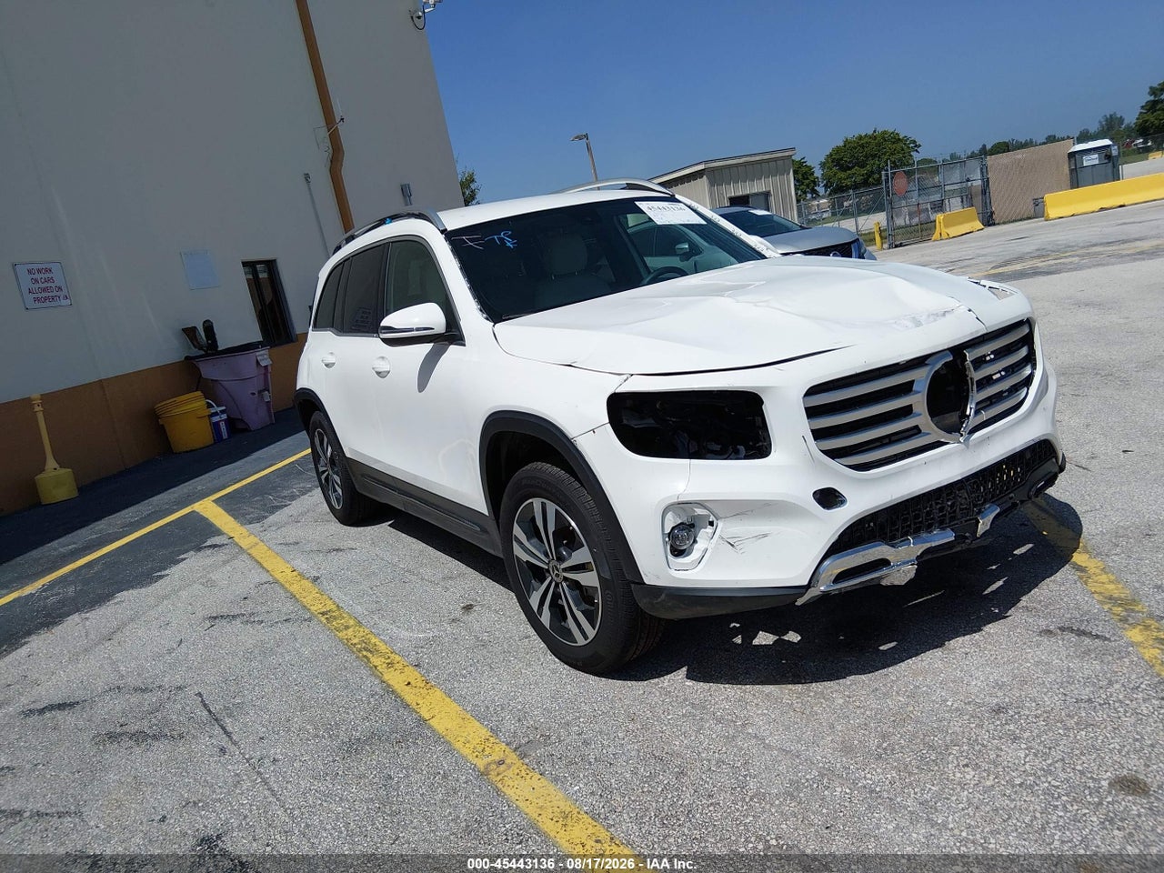 W1N4M4HB5SW****** · 2025 MERCEDES-BENZ GLB 250 4MATIC