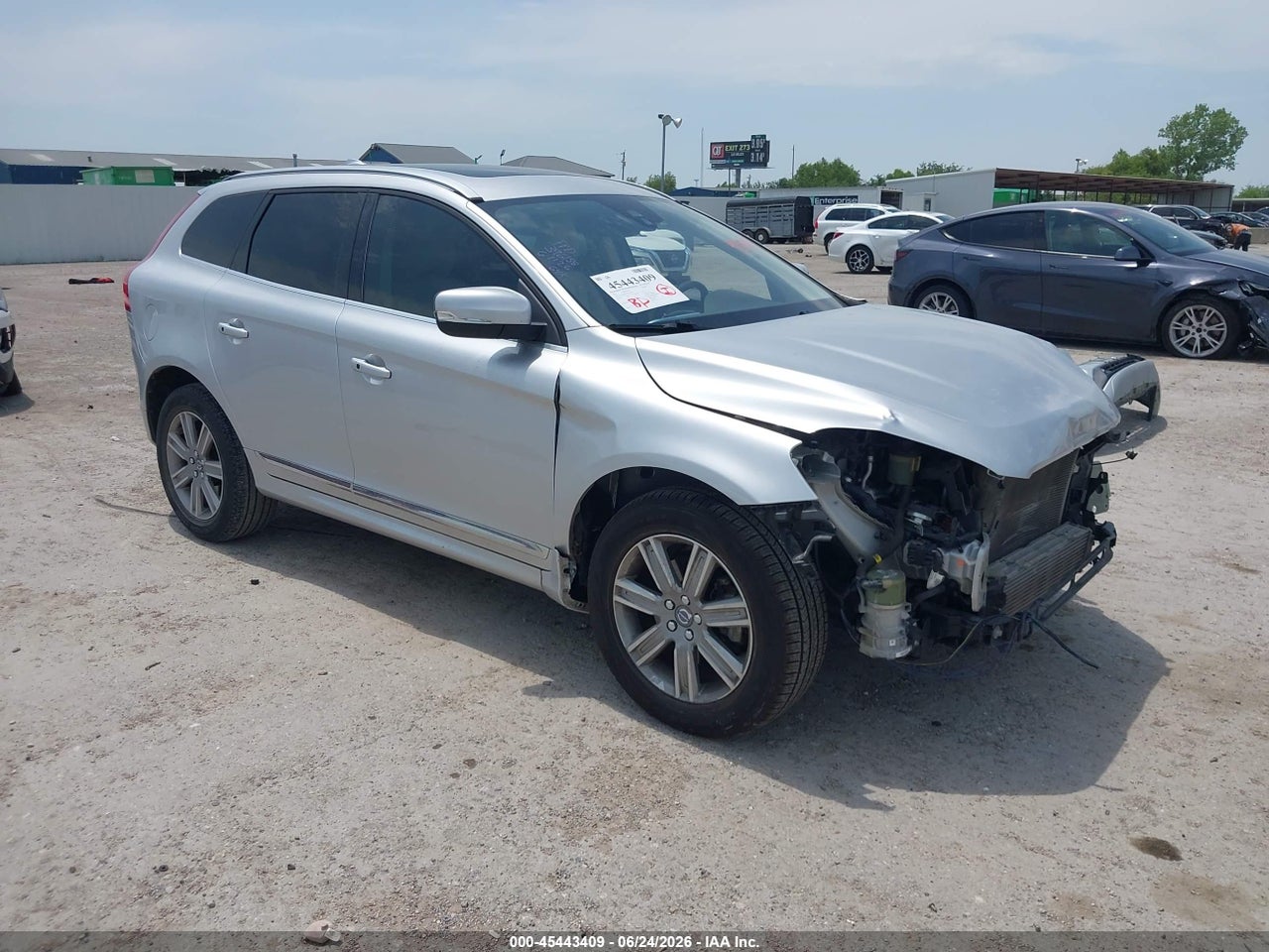YV440MDU7H2****** · 2017 VOLVO XC60 T5 INSCRIPTION