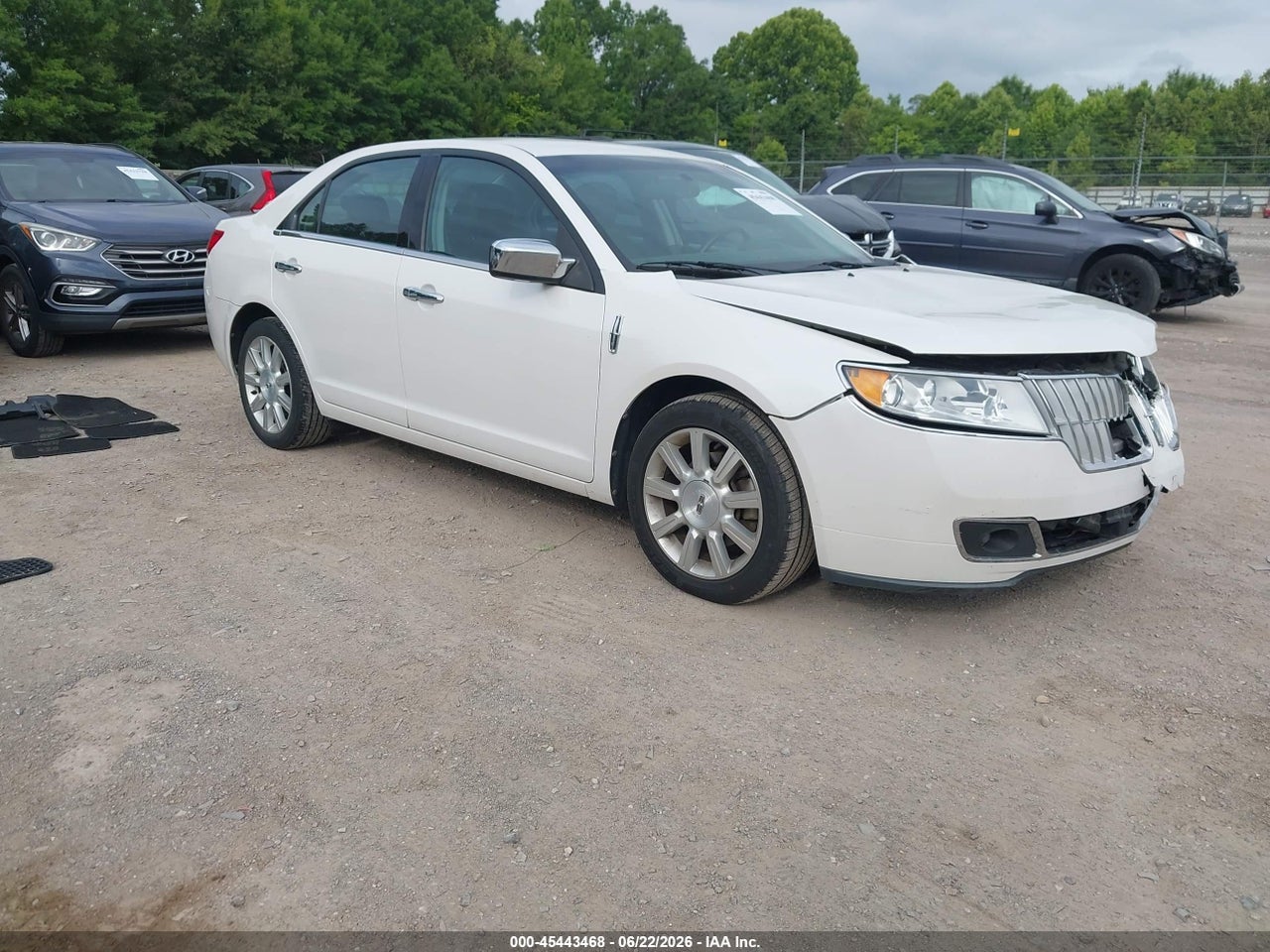 3LNHL2GC9AR****** · 2010 LINCOLN MKZ