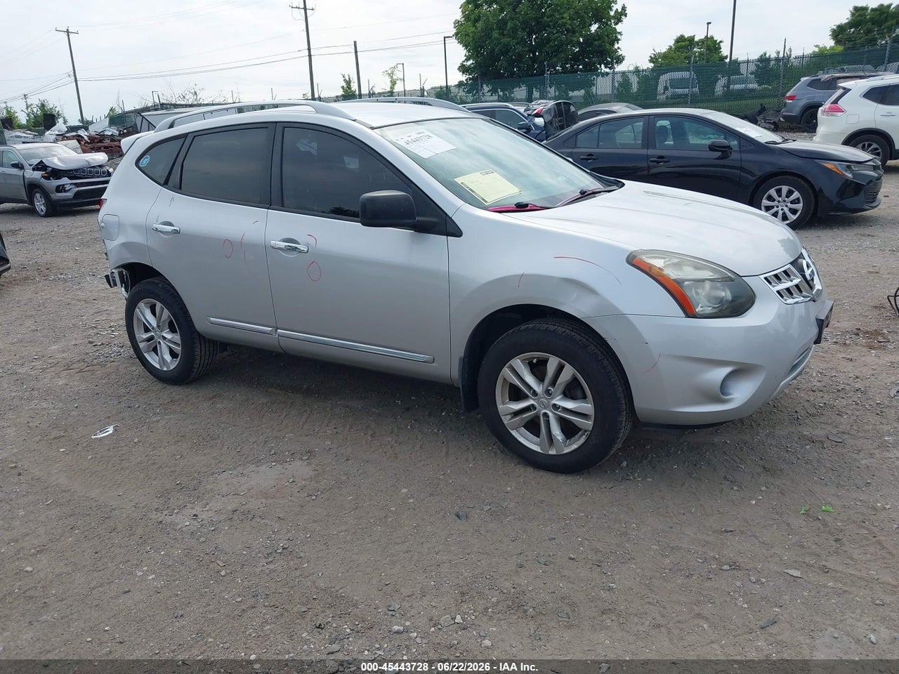 JN8AS5MV5FW****** · 2015 NISSAN ROGUE SELECT S