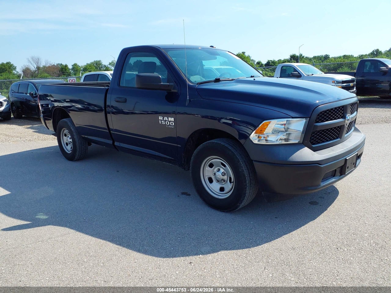 3C6JR6DG0KG****** · 2019 RAM 1500 CLASSIC TRADESMAN  4X2 8' BOX