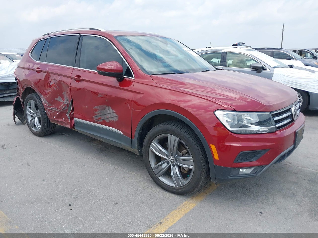 3VV3B7AX2LM****** · 2020 VOLKSWAGEN TIGUAN 2.0T SE/2.0T SE R-LINE BLACK/2.0T SEL