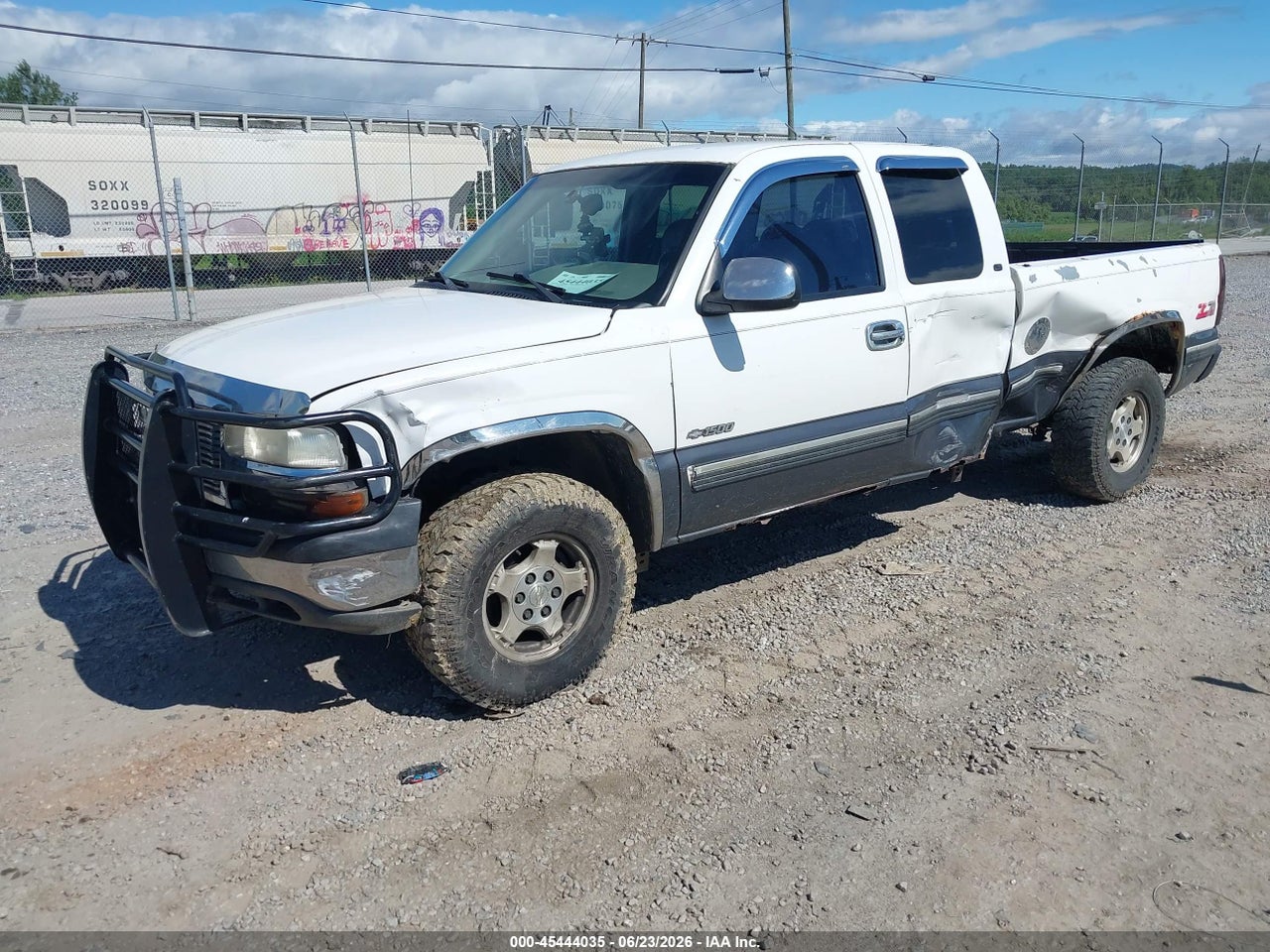 2000 CHEVROLET SILVERADO 1500 LT · 2/11