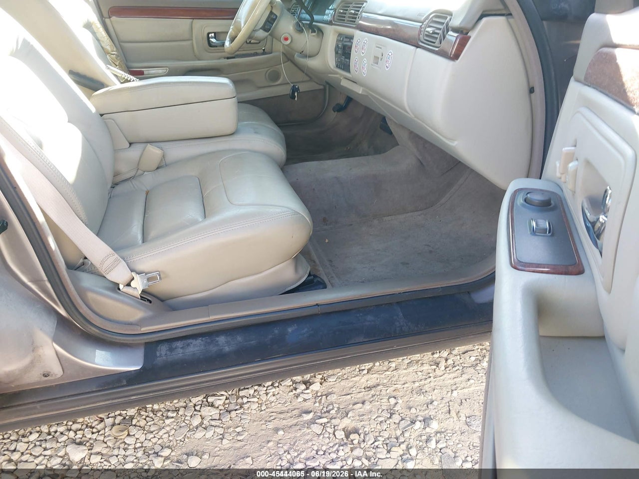 1998 CADILLAC DEVILLE STANDARD · 5/11