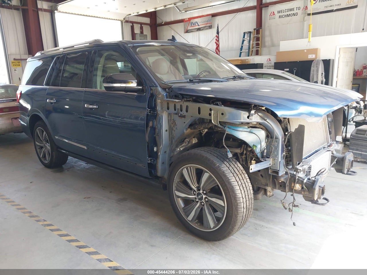 5LMJJ3LT6KE****** · 2019 LINCOLN NAVIGATOR L RESERVE