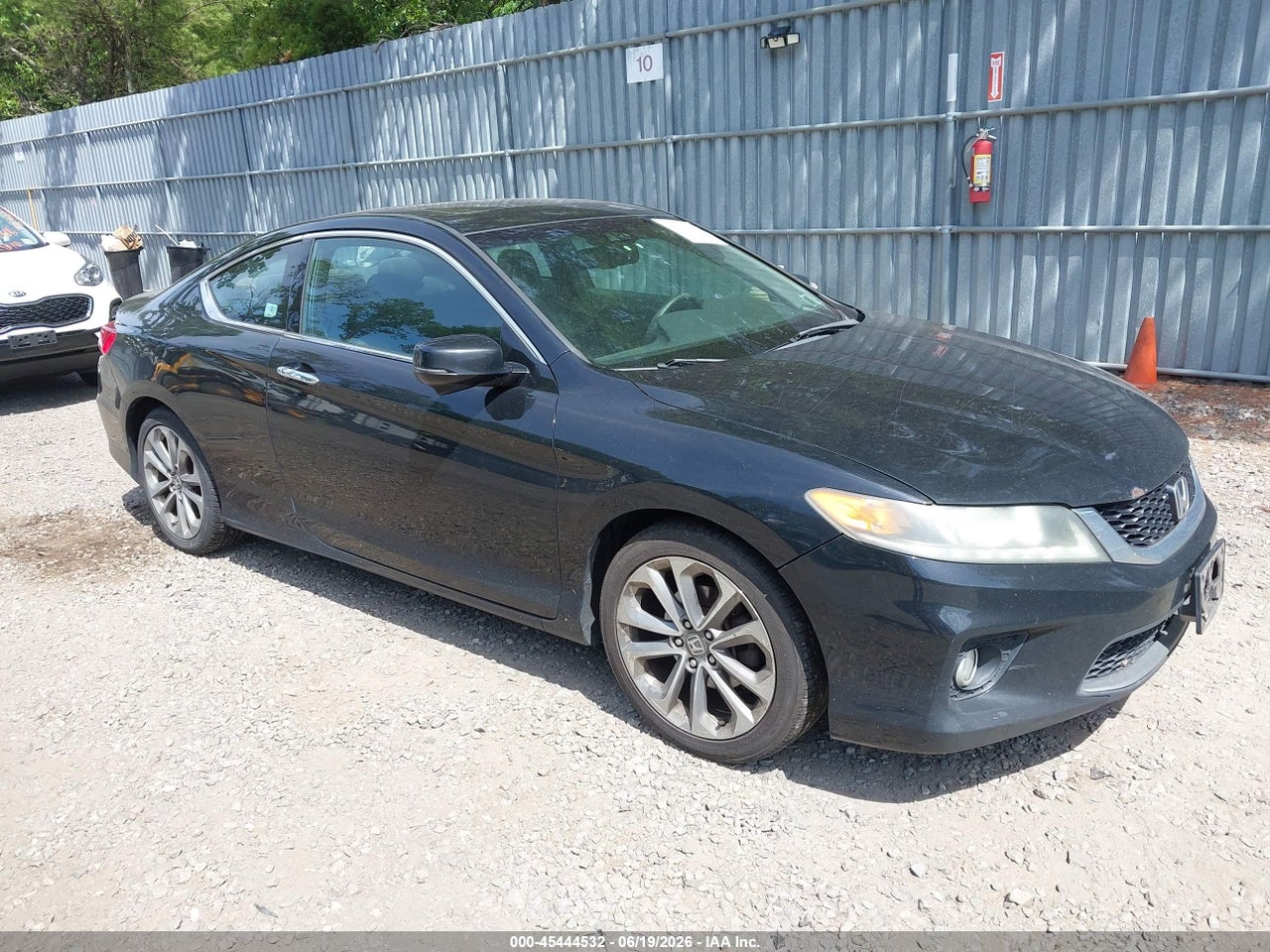 1HGCT2B88FA****** · 2015 HONDA ACCORD EX-L V-6