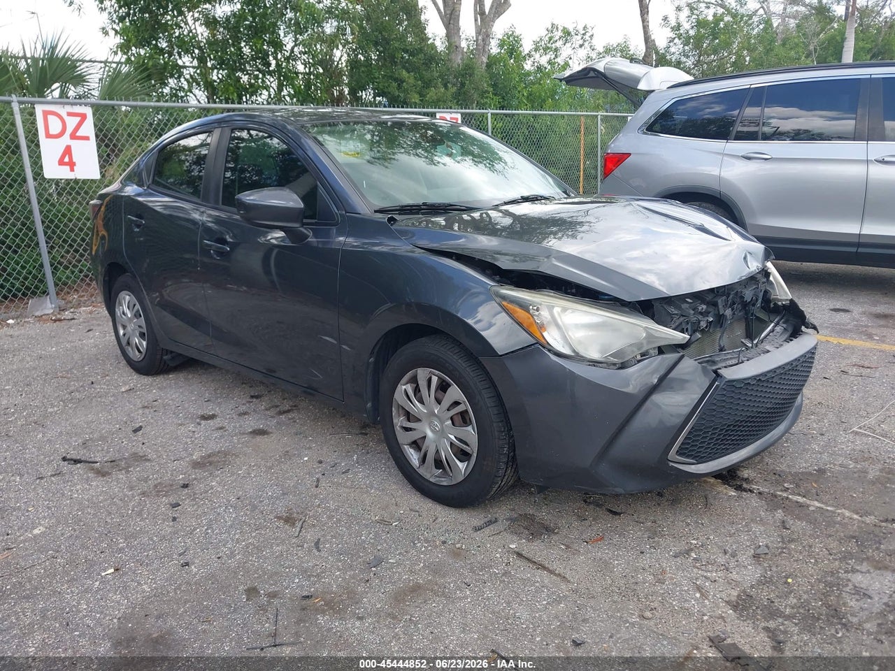 3MYDLBYVXKY****** · 2019 TOYOTA YARIS L