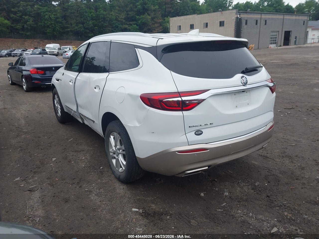 2020 BUICK ENCLAVE FWD ESSENCE · 3/11