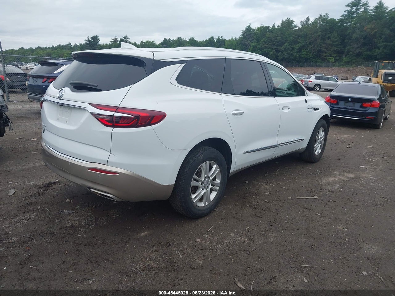 2020 BUICK ENCLAVE FWD ESSENCE · 4/11