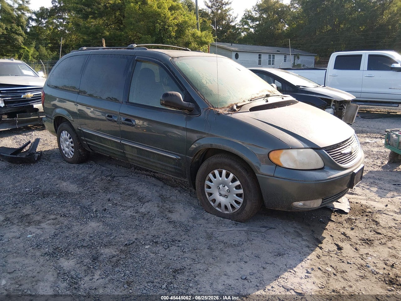 2C8GP64L23R****** · 2003 CHRYSLER TOWN &amp; COUNTRY LIMITED