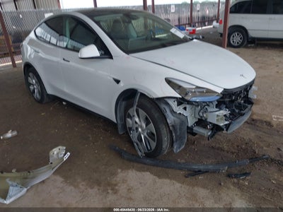 7SAYGDEE7RA****** · 2024 TESLA MODEL Y LONG RANGE DUAL MOTOR ALL-WHEEL DRIVE
