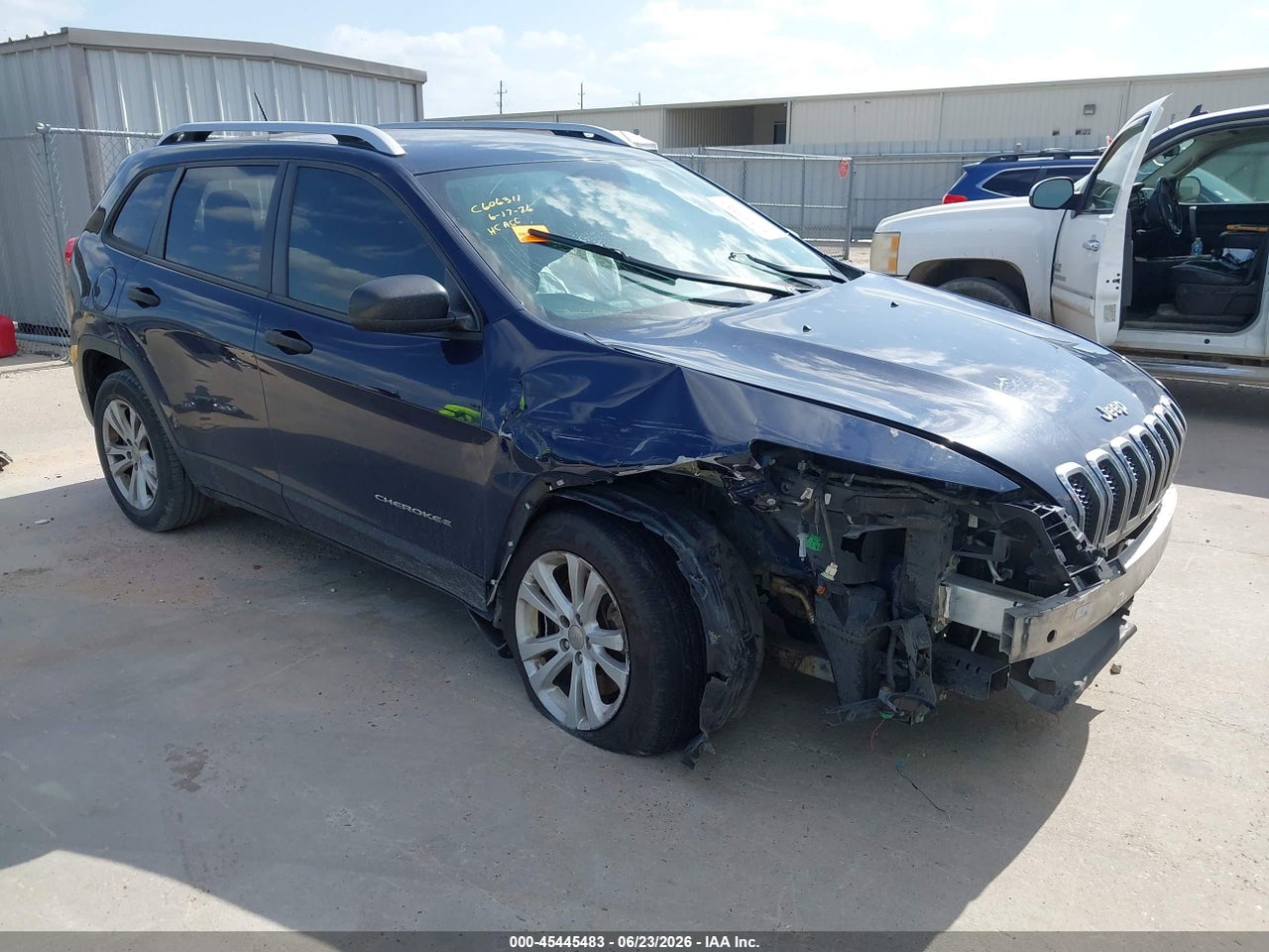 1C4PJLAB7FW****** · 2015 JEEP CHEROKEE SPORT