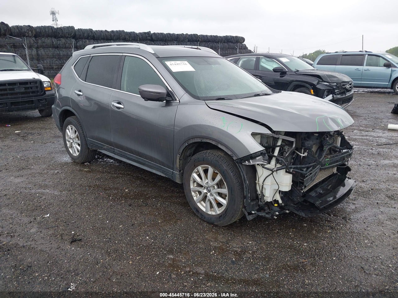 KNMAT2MV4HP****** · 2017 NISSAN ROGUE SV