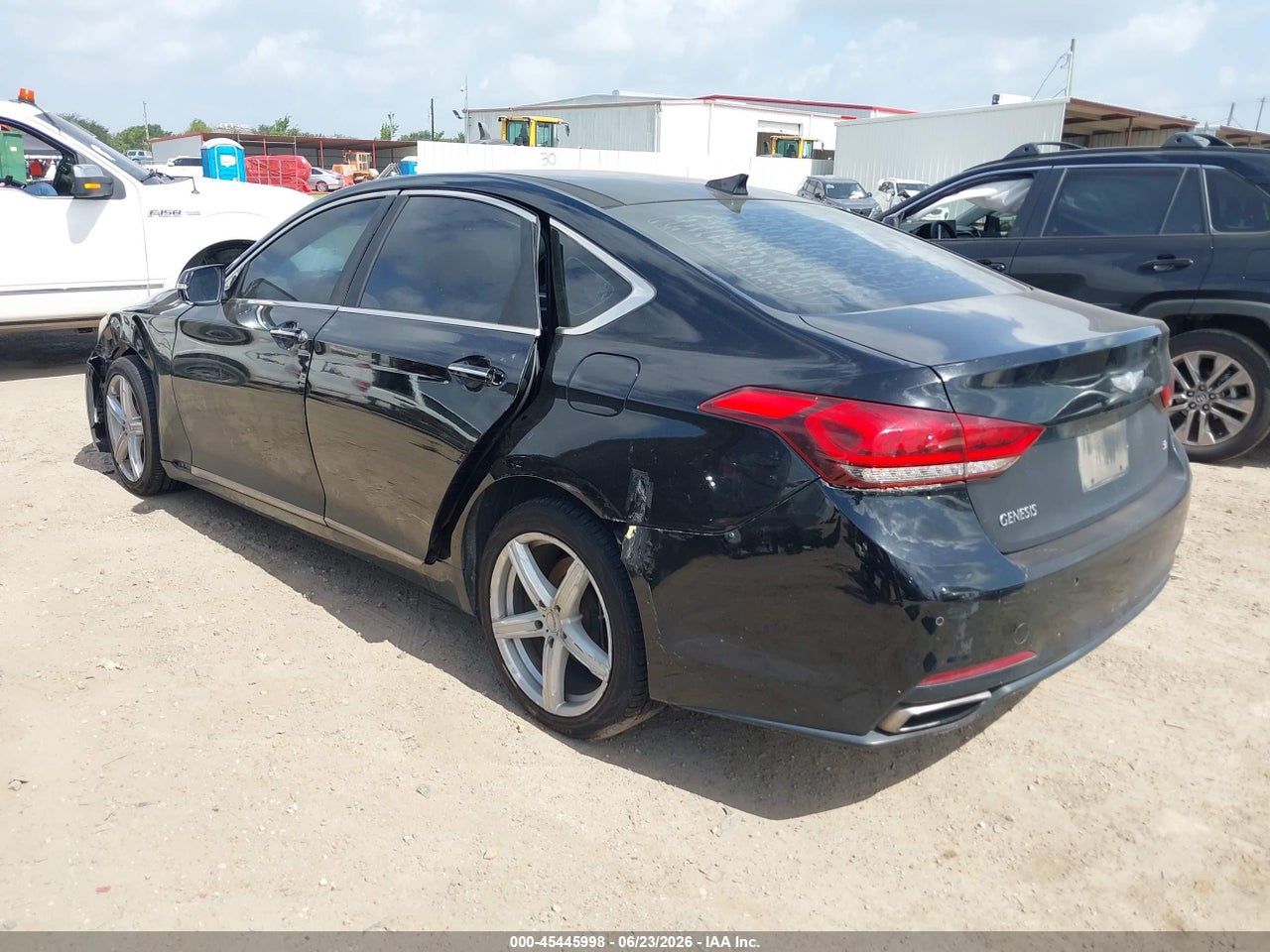 2015 HYUNDAI GENESIS 3.8 · 3/11