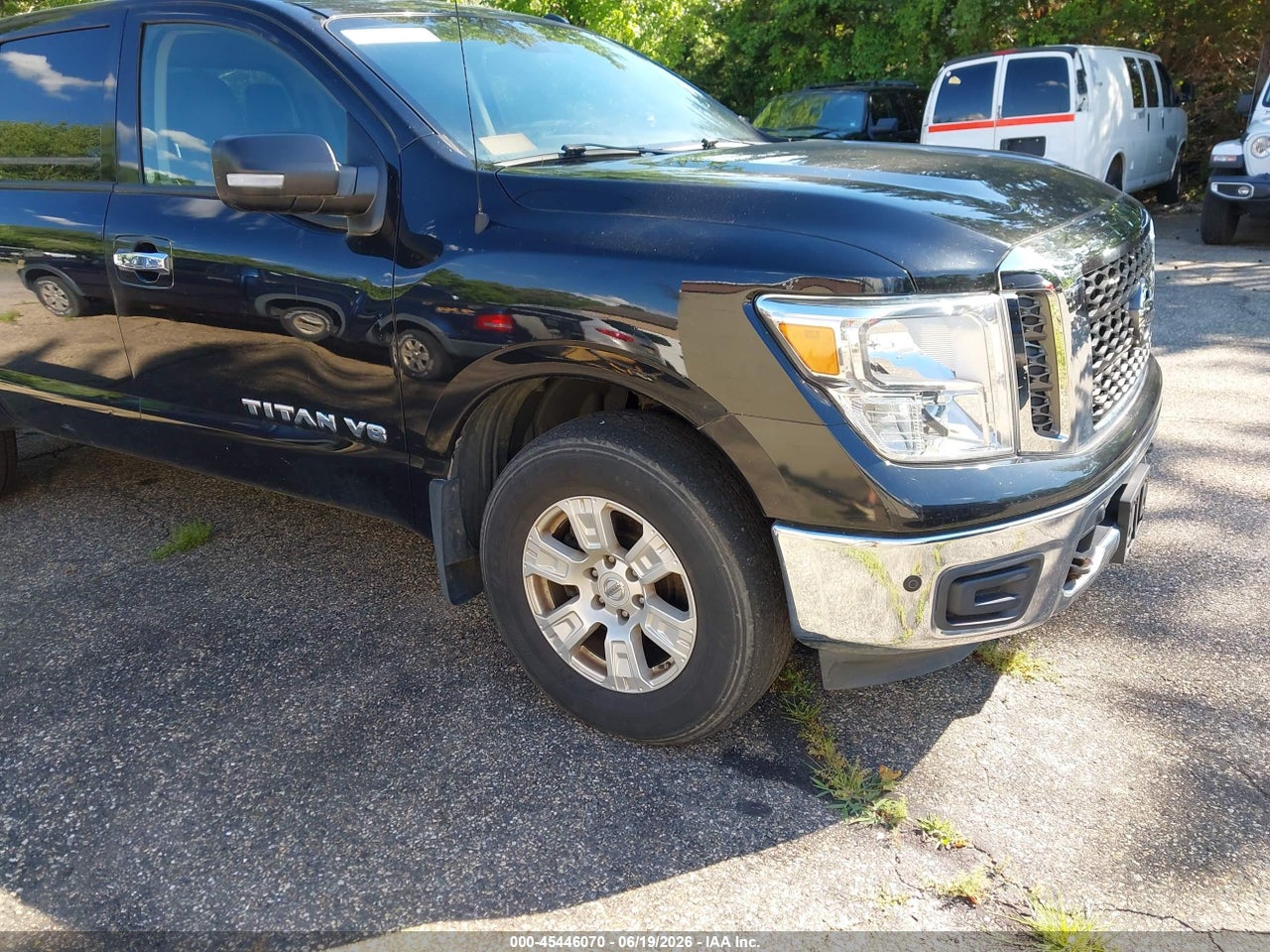 1N6AA1E59JN****** · 2018 NISSAN TITAN SV