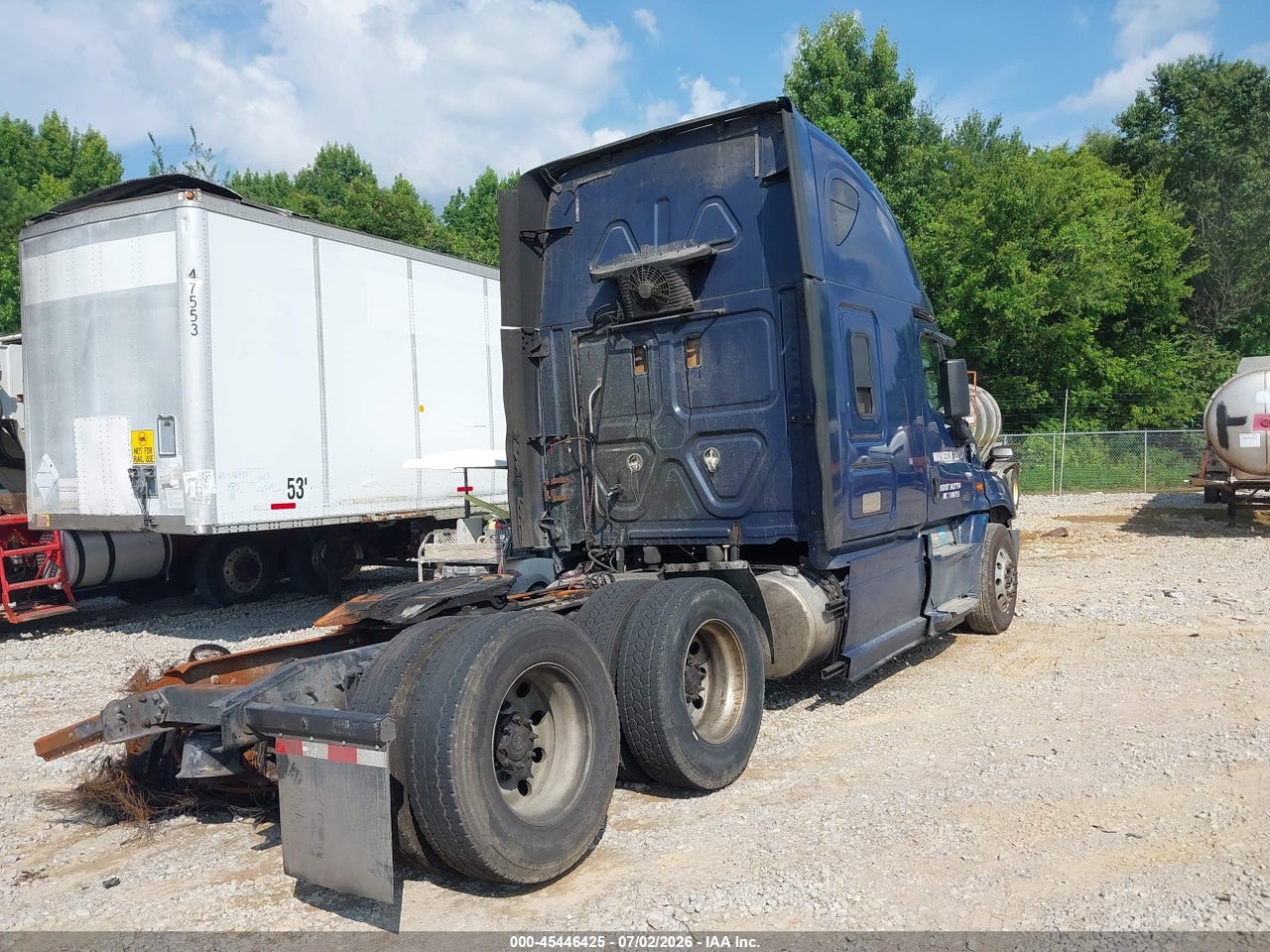 2016 FREIGHTLINER CASCADIA 125 · 4/11