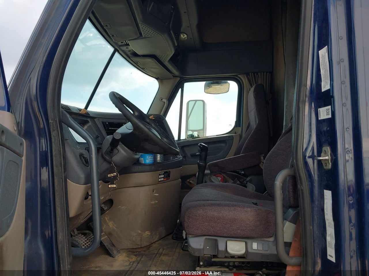 2016 FREIGHTLINER CASCADIA 125 · 5/11