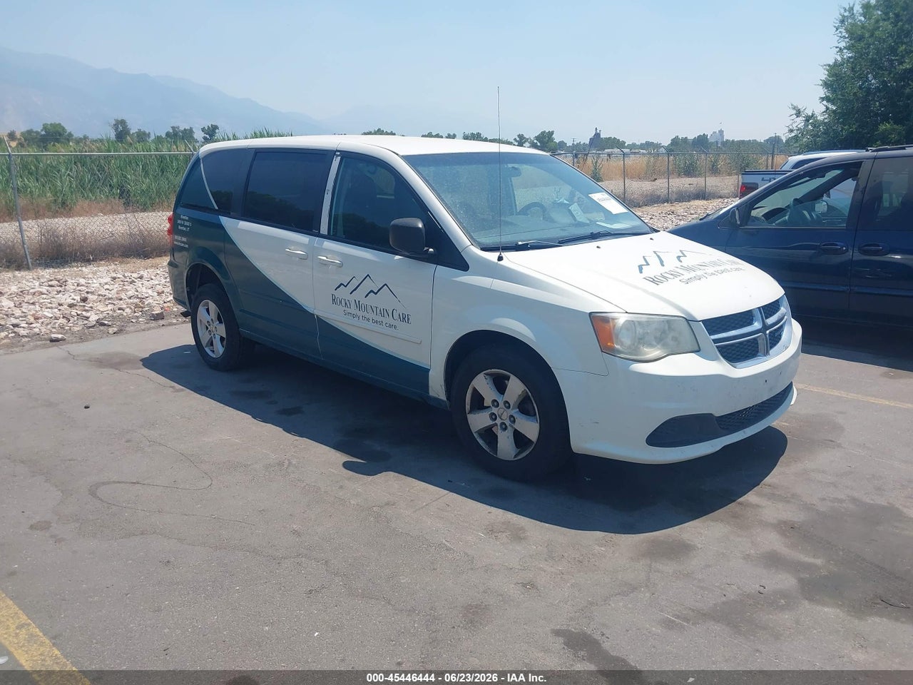 2C4RDGBG2DR****** · 2013 DODGE GRAND CARAVAN SE