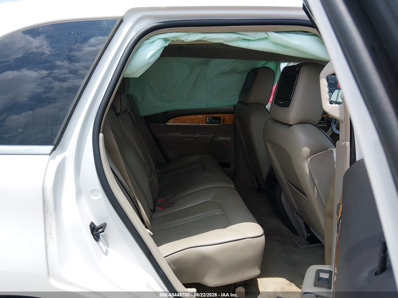 2LMDJ6JK3DB****** · 2013 LINCOLN MKX   · 8/11