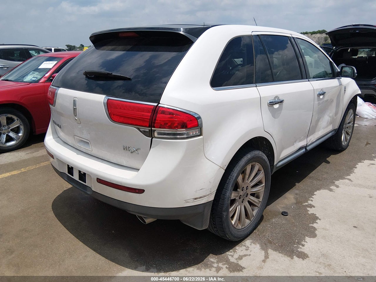 2LMDJ6JK3DB****** · 2013 LINCOLN MKX   · 4/11