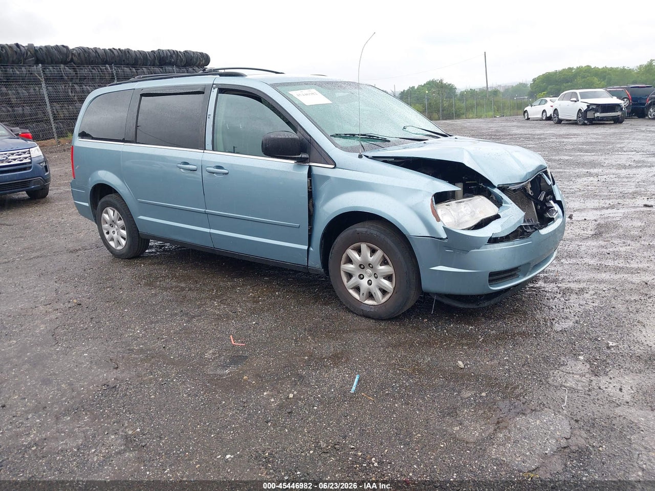 2A4RR4DE5AR****** · 2010 CHRYSLER TOWN &amp; COUNTRY LX
