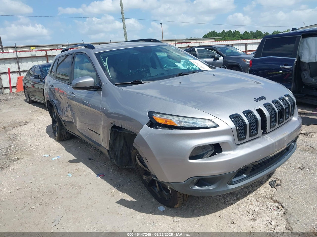 1C4PJLCB4JD****** · 2018 JEEP CHEROKEE LATITUDE FWD