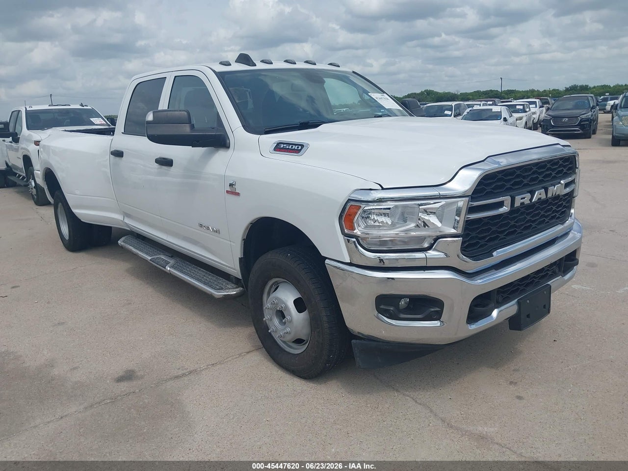 3C7WRTCL1KG****** · 2019 RAM 3500 CHASSIS TRADESMAN/SLT/LARAMIE/LIMITED
