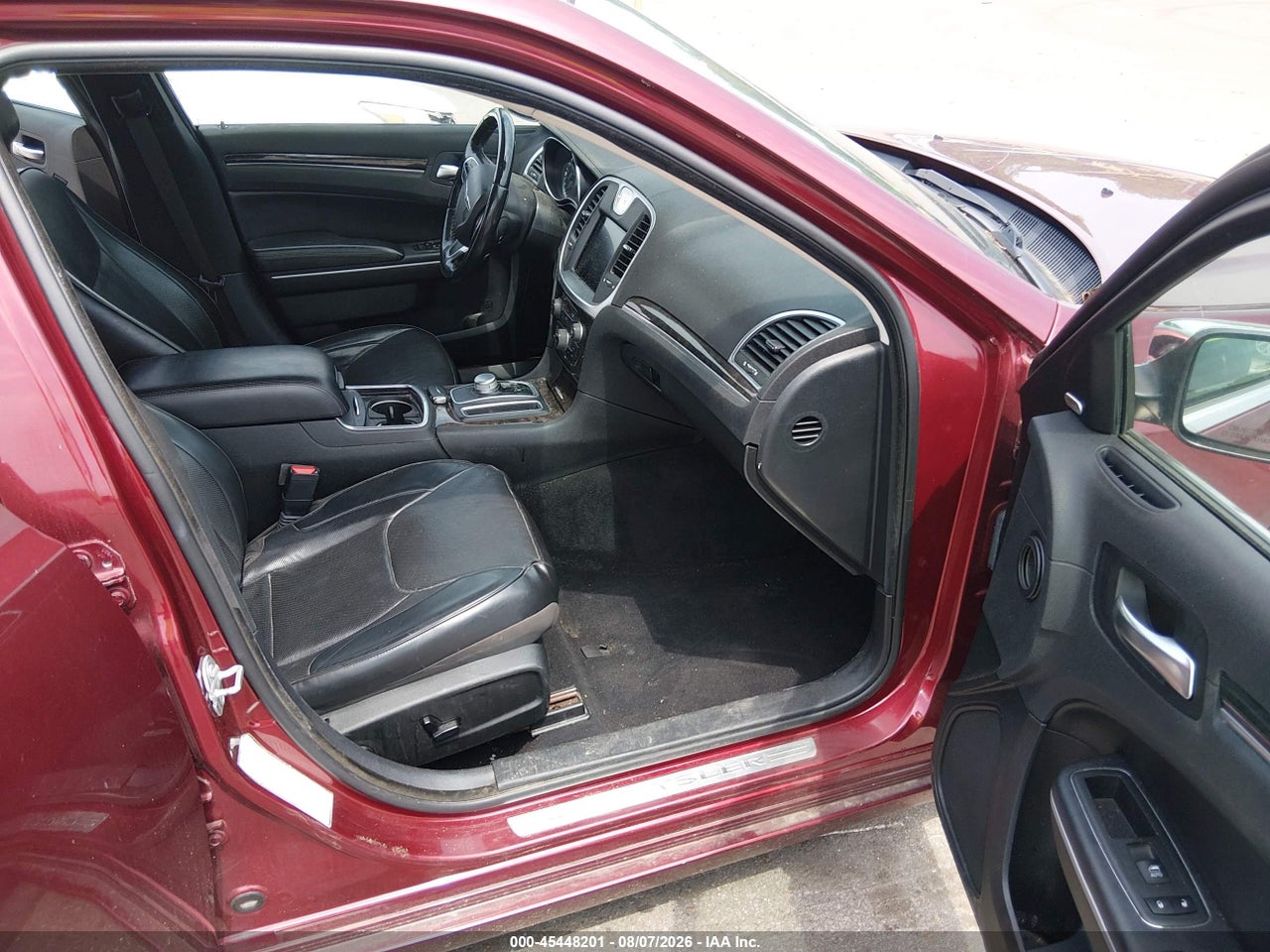 2019 CHRYSLER 300 LIMITED · 5/11