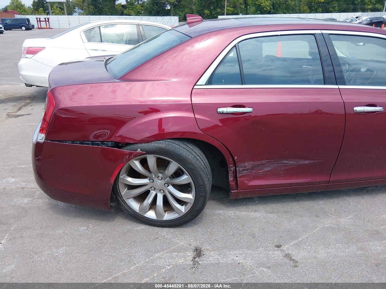 2019 CHRYSLER 300 LIMITED · 6/11