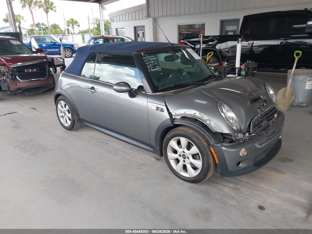 WMWRH33505T****** · 2005 MINI COOPER S