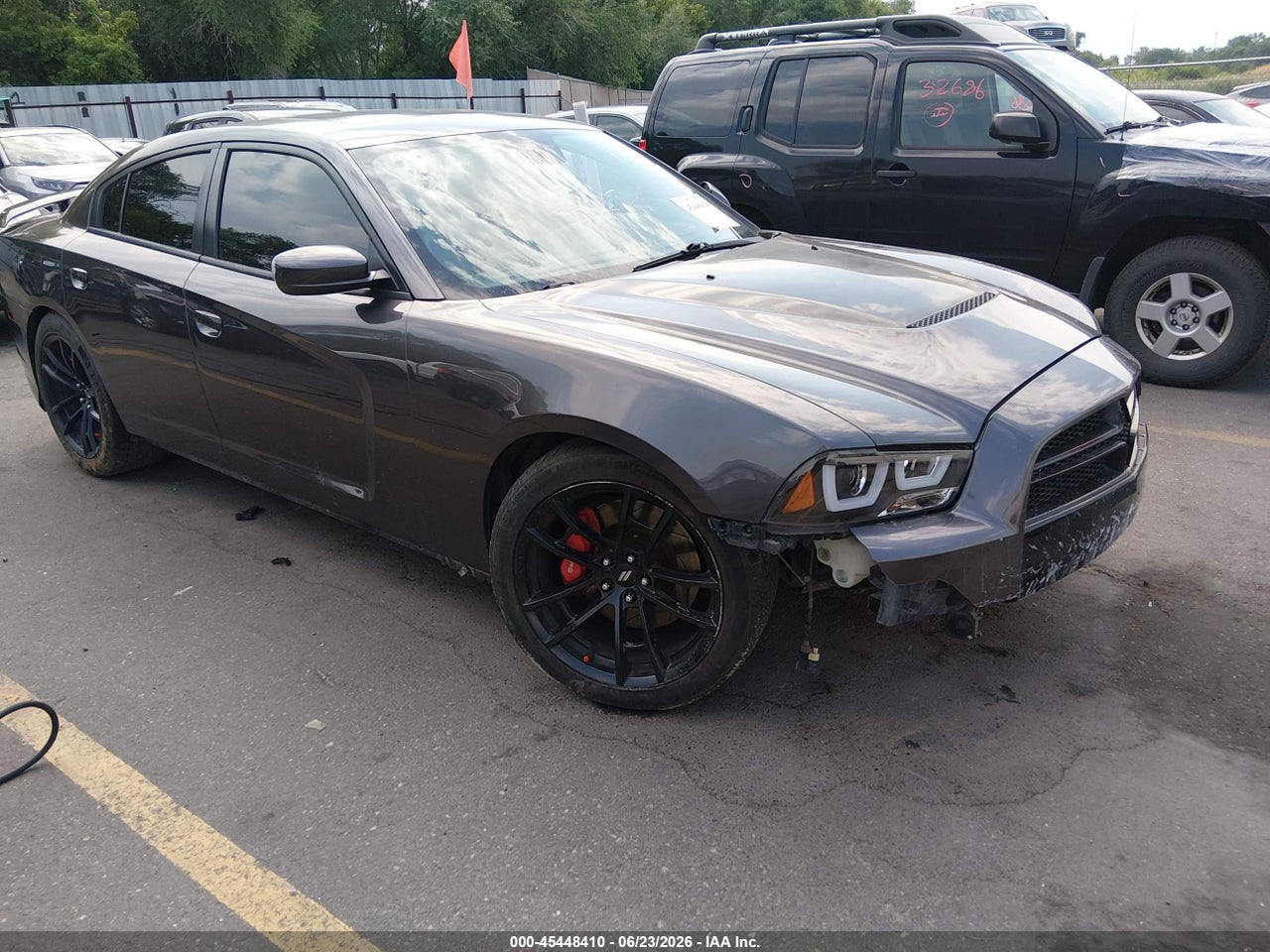 2C3CDXEJ4DH****** · 2013 DODGE CHARGER SRT8