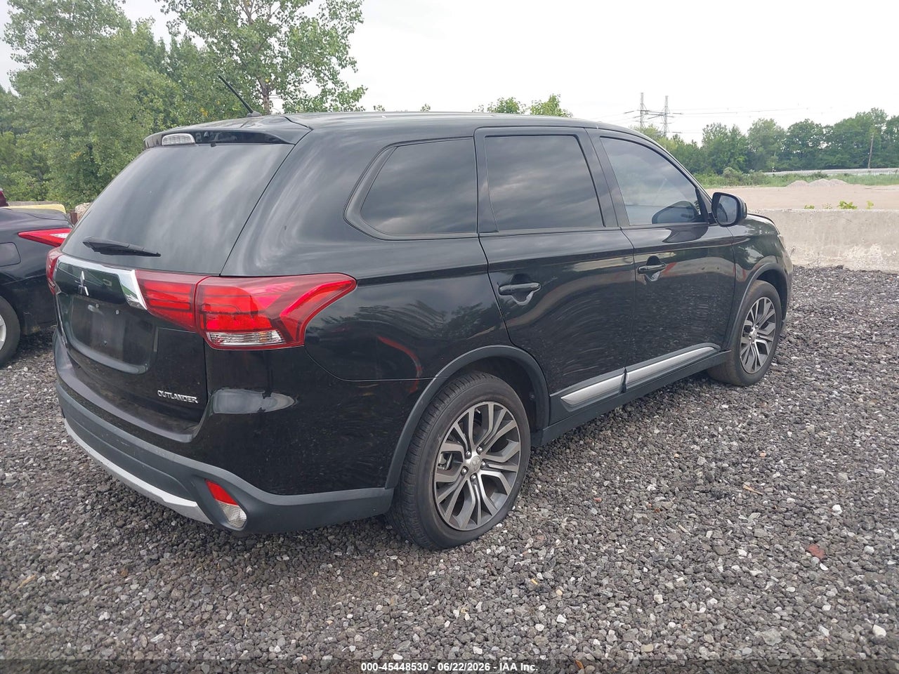 JA4AD2A38GZ****** · 2016 MITSUBISHI OUTLANDER ES · 4/11