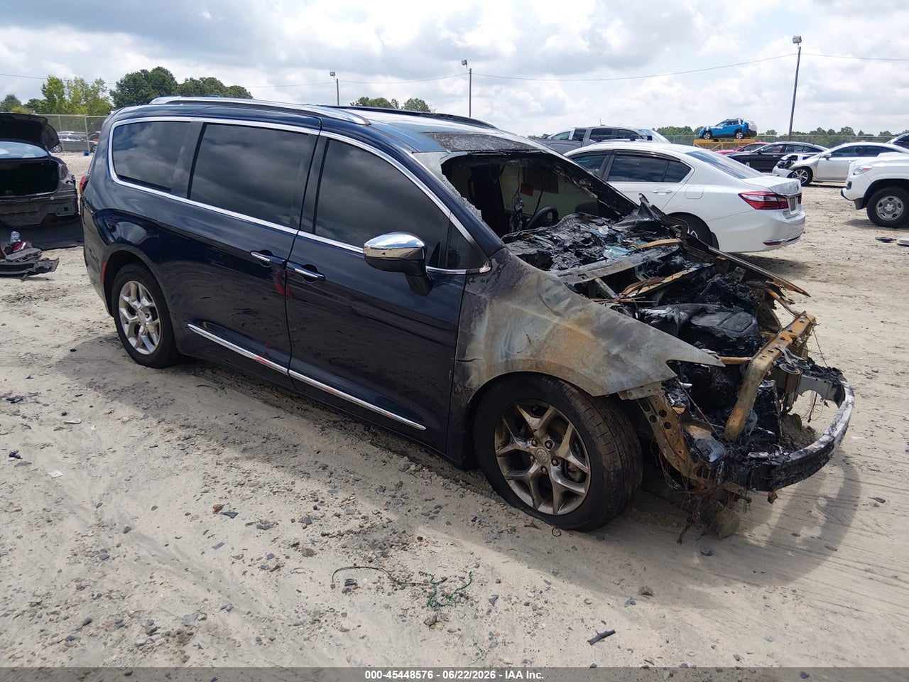 2C4RC1GG0LR****** · 2020 CHRYSLER PACIFICA LIMITED