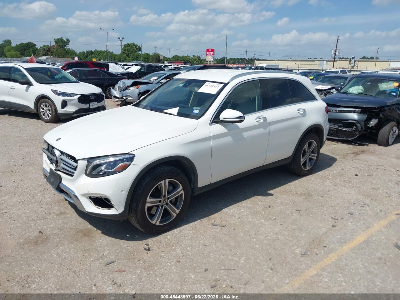 2018 MERCEDES-BENZ GLC 300   · 2/11